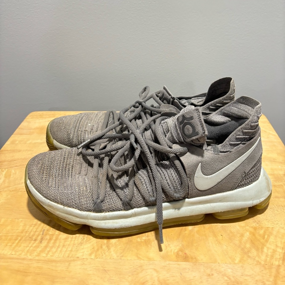 Men’s Nike Kevin Durant Cool Grey Sneakers